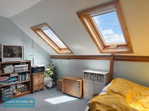 Loft room- click for photo gallery